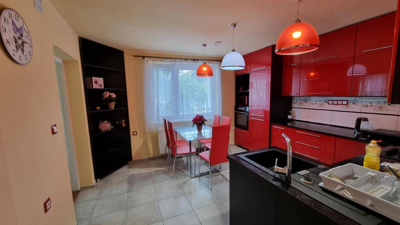 פריבילינה Apartmany Sebastian מראה חיצוני תמונה