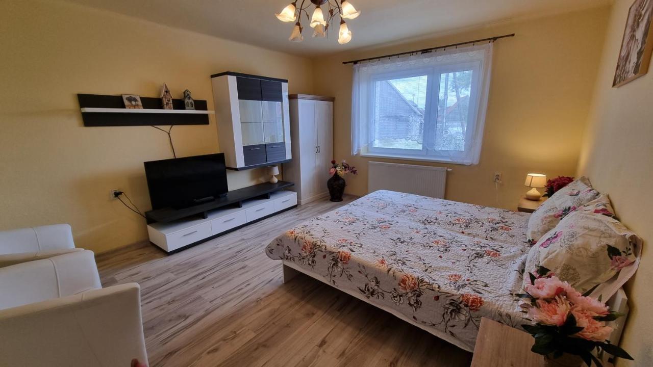 פריבילינה Apartmany Sebastian מראה חיצוני תמונה