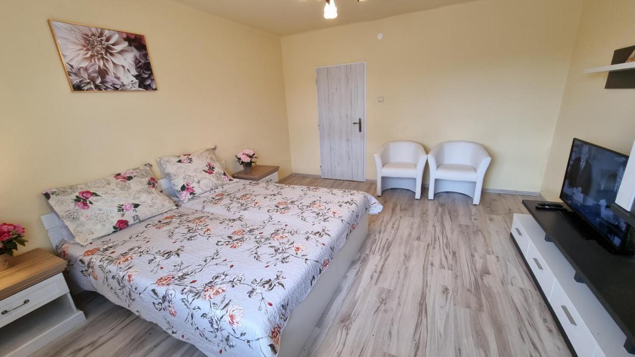 פריבילינה Apartmany Sebastian מראה חיצוני תמונה