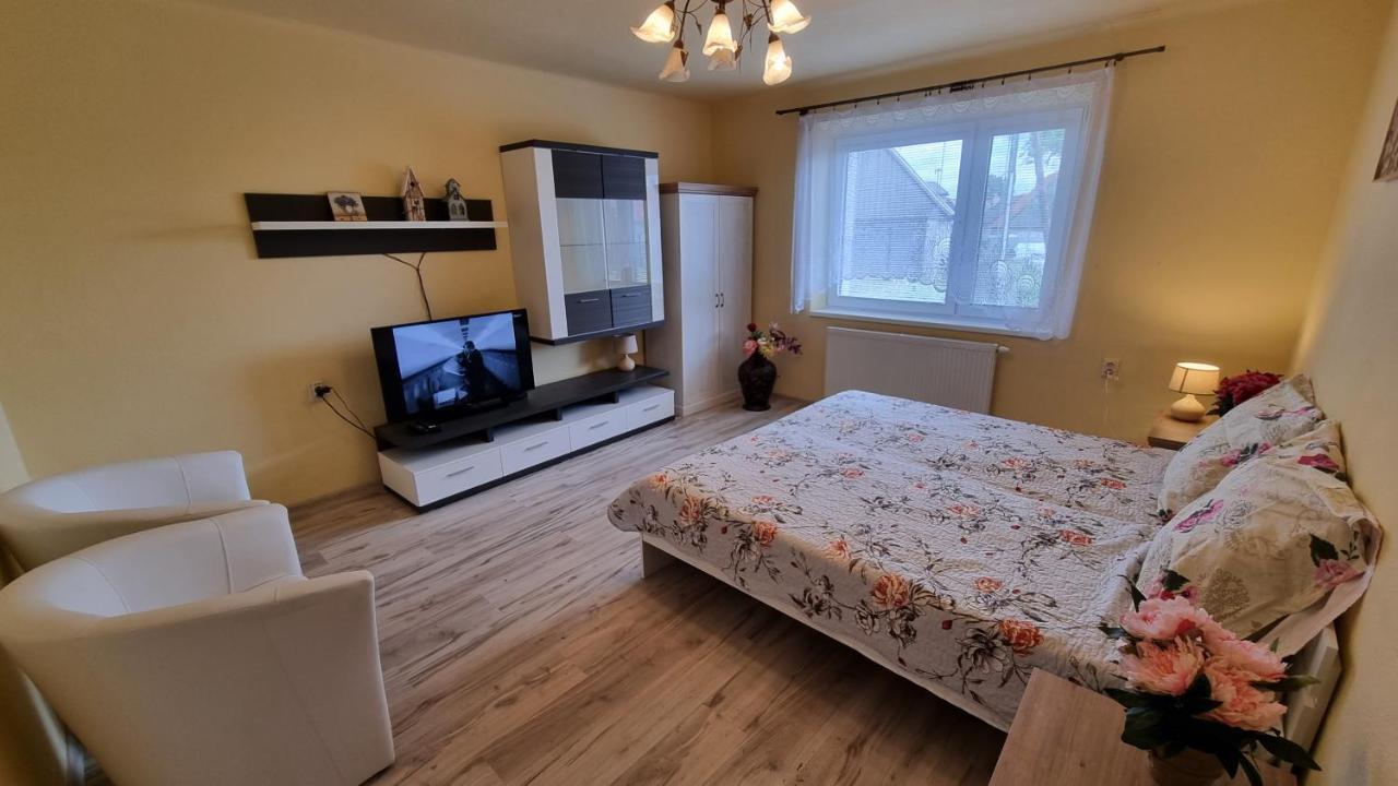 פריבילינה Apartmany Sebastian מראה חיצוני תמונה